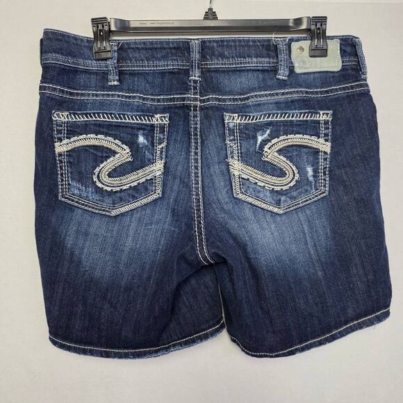 Silver Jeans Co. Suki Mid Short Distressed Denim Sz 16 - Picture 2 of 8